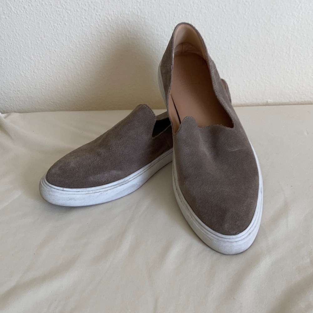 Franco Sarto mauve suede flats